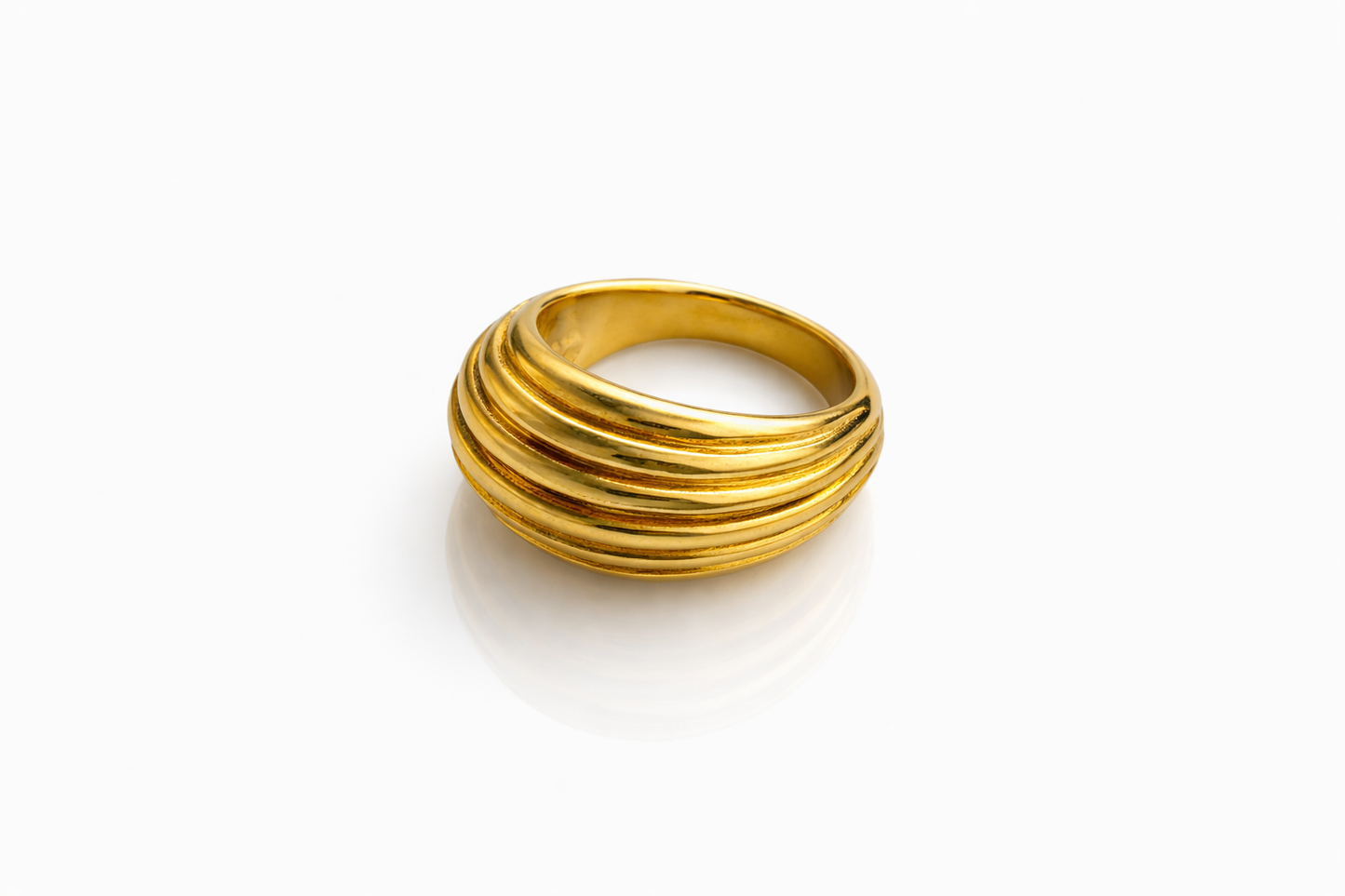 Anillo Amira