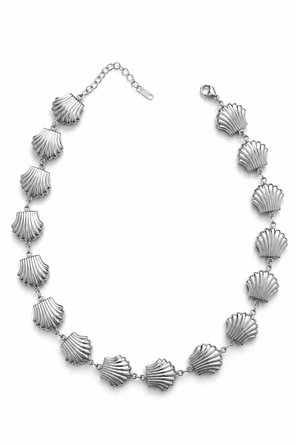 Collar conchas plateado