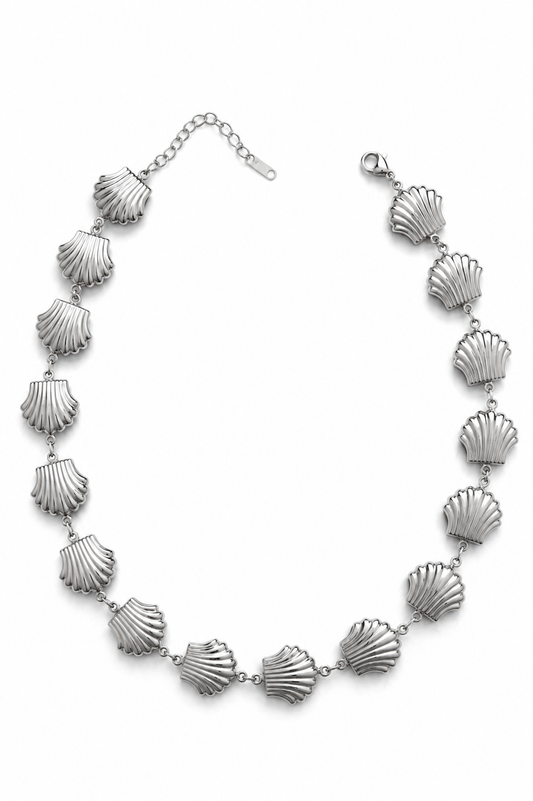 Collar conchas plateado