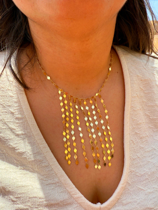 Collar Cascasa dorado