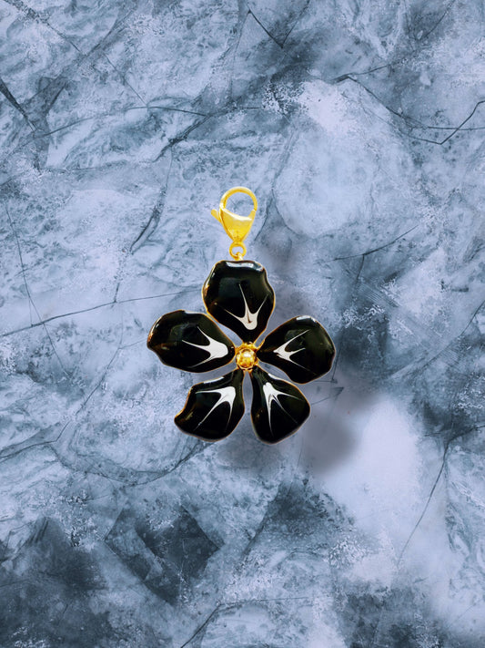 Charm flower black